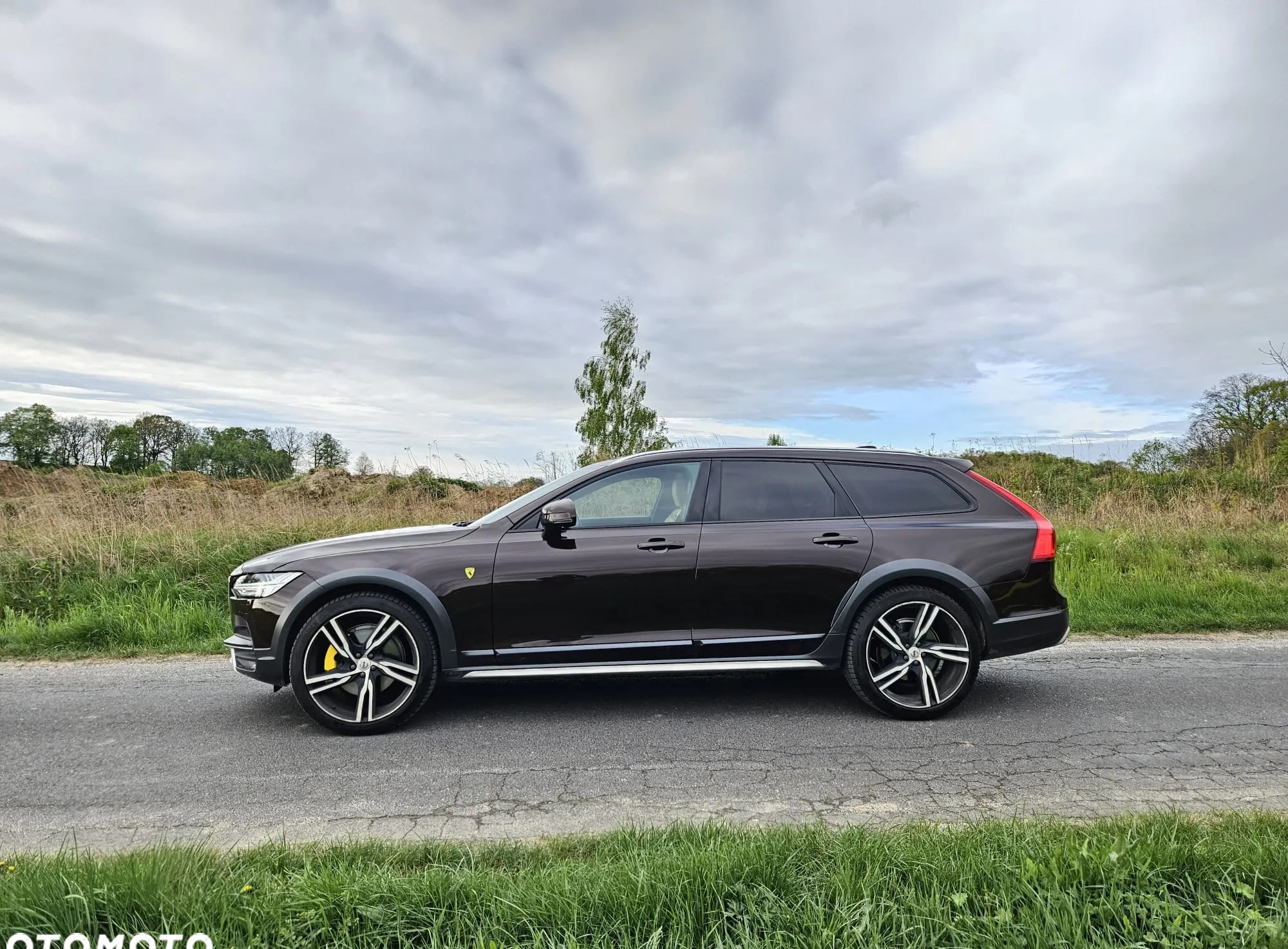 Volvo V90 Cross Country cena 159000 przebieg: 152500, rok produkcji 2019 z Wrocław małe 704